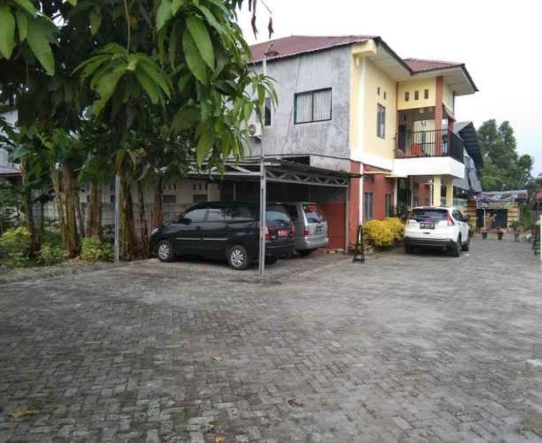 Penginapan Syariah Parit  Luaran gambar
